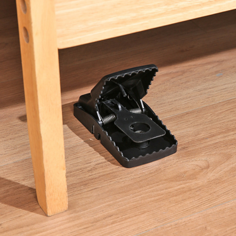 Armadilha de mola robusta e super resistente - A solução segura e eficaz para eliminar os ratos da tua casa.