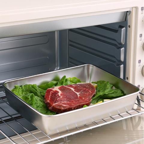 Recipiente grande para armazenamento de alimentos em aço inoxidável 304, capaz de manter os alimentos frescos por até 4 semanas.