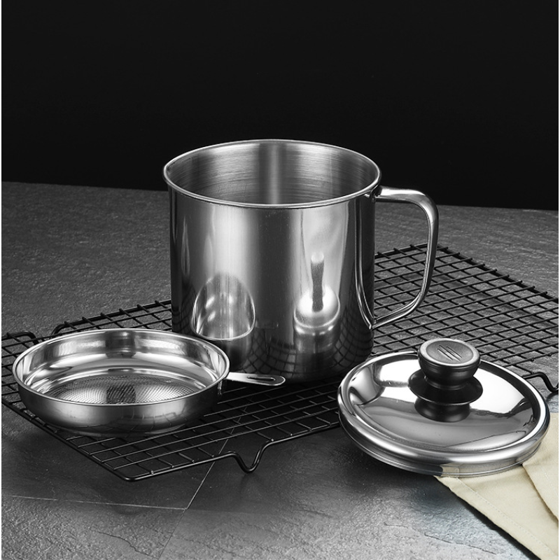 Filtro de óleo em inox 304 com tampa e peneira – Alta durabilidade, vedação perfeita e ideal para eliminar resíduos e reutilizar óleo de forma segura, limpa e econômica.