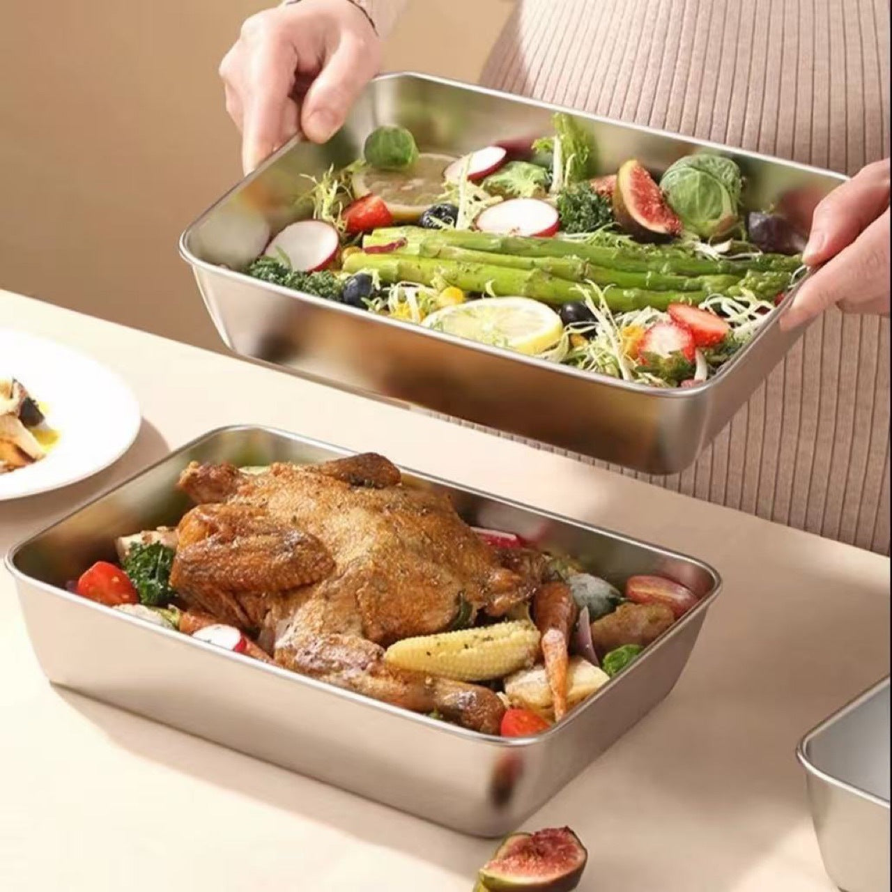 Recipiente hermético em aço inoxidável 304: mantém os alimentos frescos durante mais tempo, de forma segura e sem odores.
